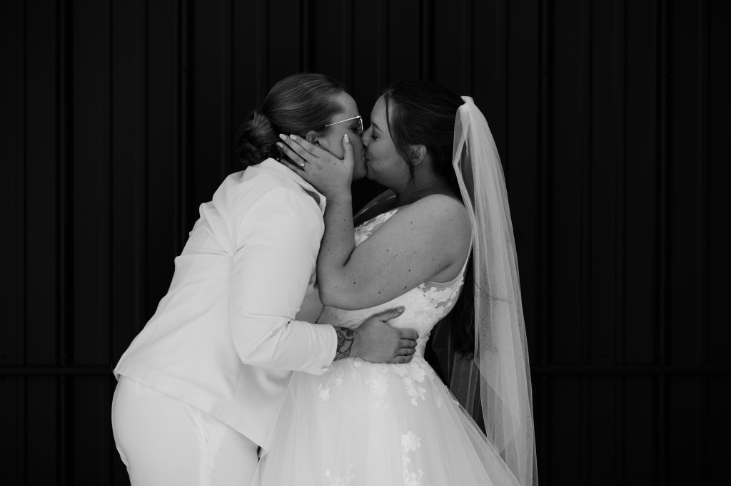 “No, she lives in&nbsp;dike”